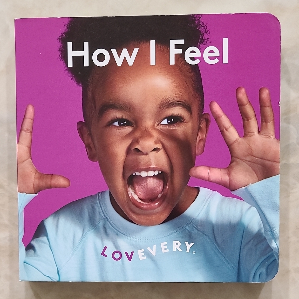 Lovevery 'How I Feel' Board Book The Explorer Play Kit Months 9-10